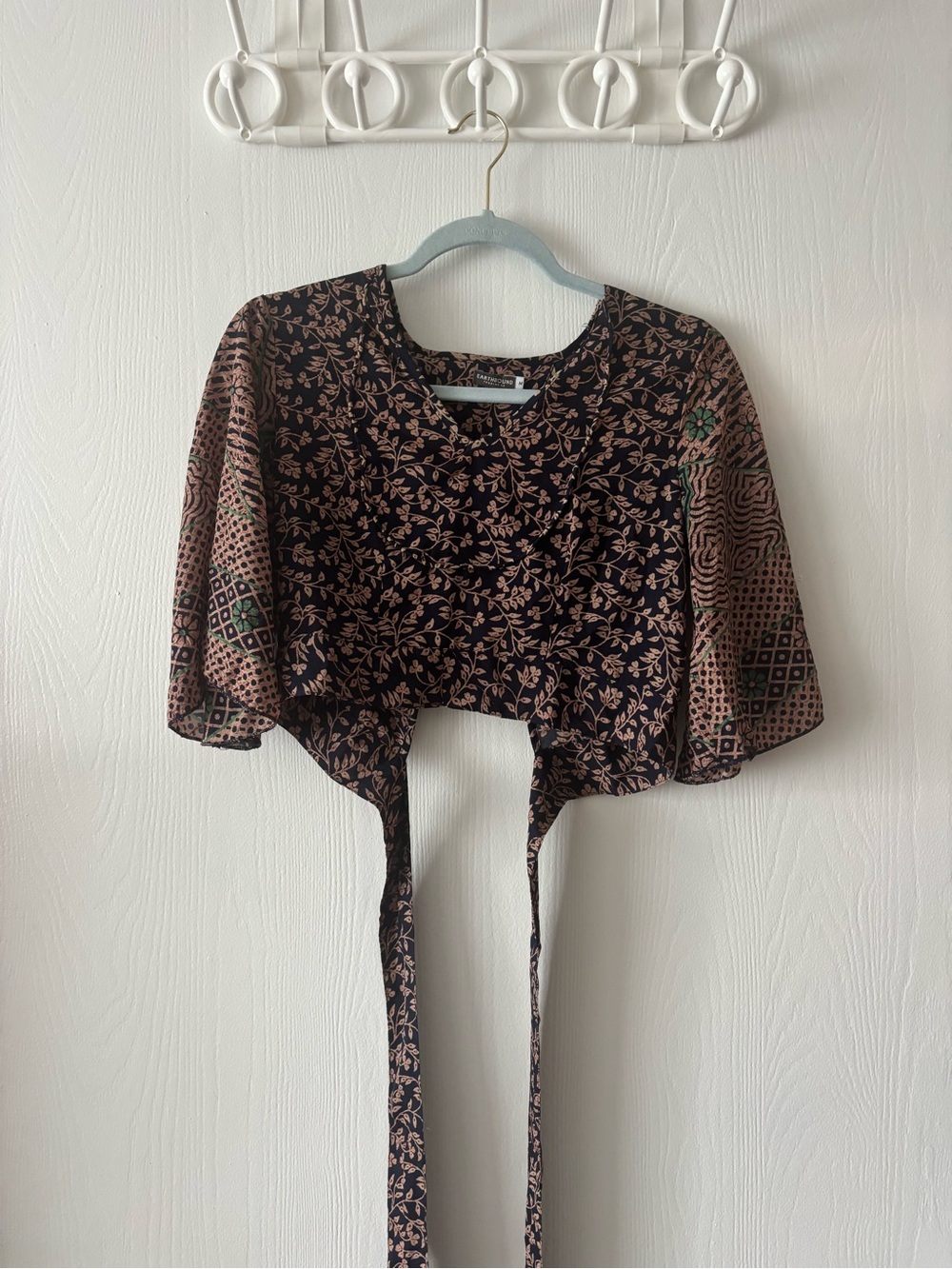 EARTHBOUND Black and Tan Floral Tie-Front Crop Top